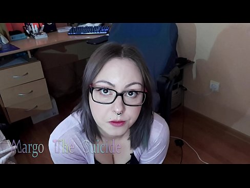 ❤️ Sexy meisje met bril zuigt Dildo diep op camera Sluts at us nl.higlass.ru ﹏